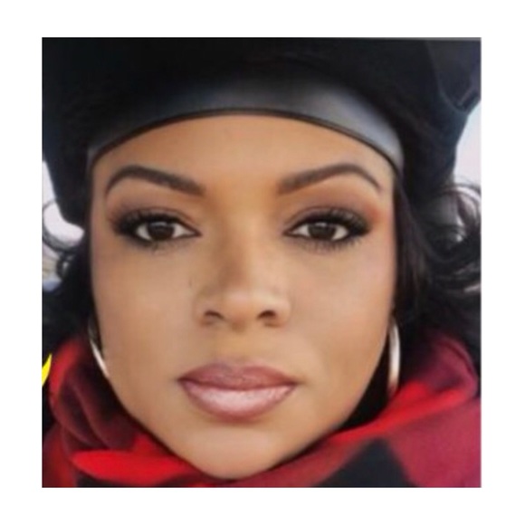 Meet your Posher, Shanna - Picture 1 of 2